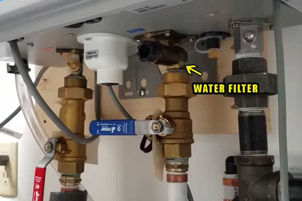 remove the water filter